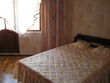 Отдых в Орловке, гостевой дом  отдых в Севастополе,недорогие номера, бассейн, питание, трансфер