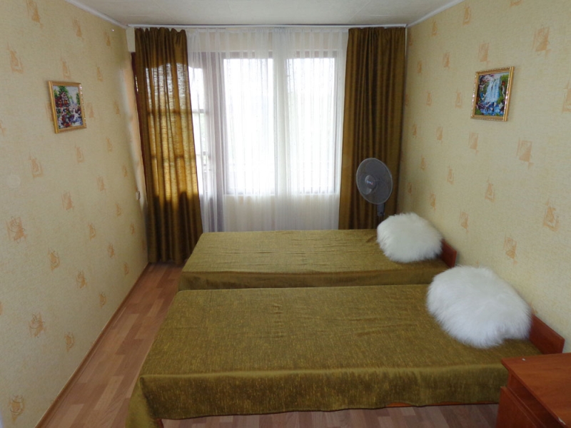 Отдых в Орловке, гостевой дом  отдых в Севастополе,недорогие номера, бассейн, питание, трансфер