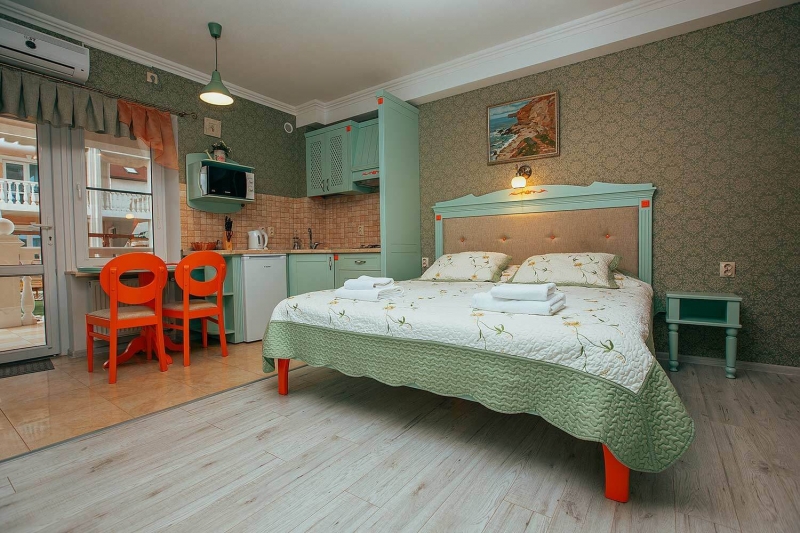 Апартаменты Морская феерия, отдых в Севастополе, бухта Казачья