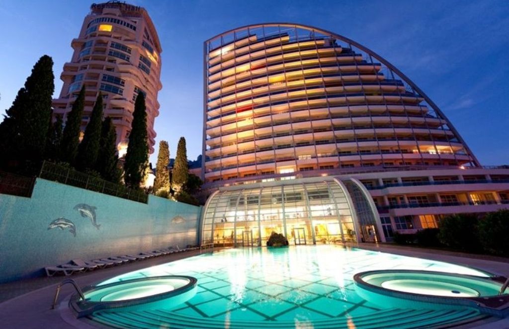 респект холл ялта. респект отель ялта. жк респект холл кореиз. отель респект холл ялта. респект отель ялта.